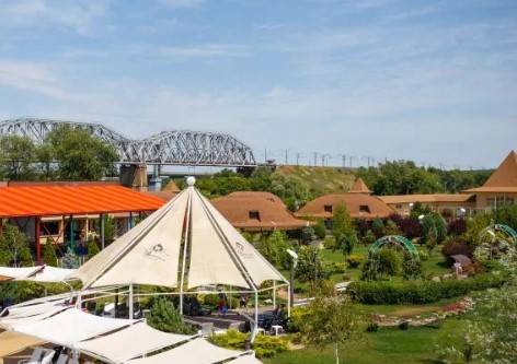 Отель Palace Resort Венеция Каменск-Шахтинский — официальный сайт бронирования, цены на номера